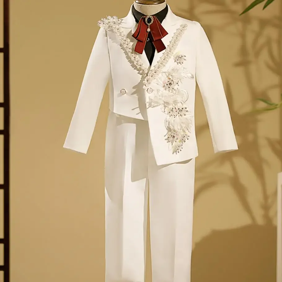 2024 NOVÝ DISTOVÝ Hostiteľ klavírny oblek Detské svadobné narodeninové oslavy Večerné šaty chlapci Catwalk Blazer Sety A3382