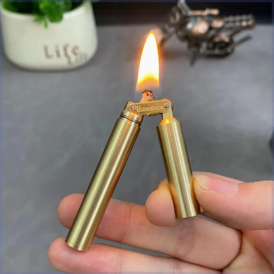 2024 Nový kreatívny neobvyklý nezvyčajný petrolejový petrolej ľahší Nunchaku Retro Grinding Wheel Zapaľovač Skladacie prenosné prenosné pánske darček