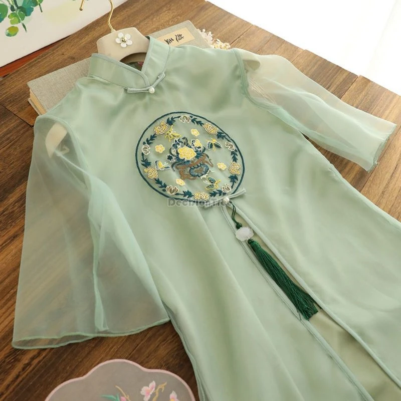2025 leto nový čínsky štýl Ženy Hanfu Vylepšené elegantné vyšívanie voľného štýlu polovičný rukáv priadza Cheongsam šaty ženské W490