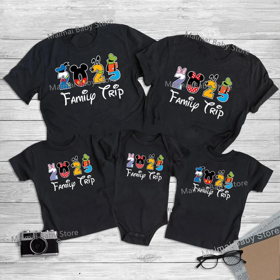 2025 Rodinné výlety Funny Mickey Minnie Family Matching Outfits Look First Disneyland Trip Dad Mom Detské tričko detské oblečenie
