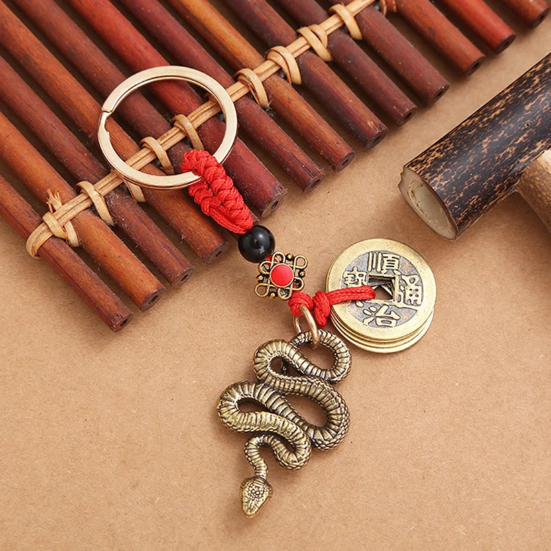 2025 Rok čínskeho zverokruhu had Lucky Prívesok Keychain Kreatívne bohatstvo Kľúčové prsteň Doplnky Ženy Muži vrecká kúzlo šperky darček