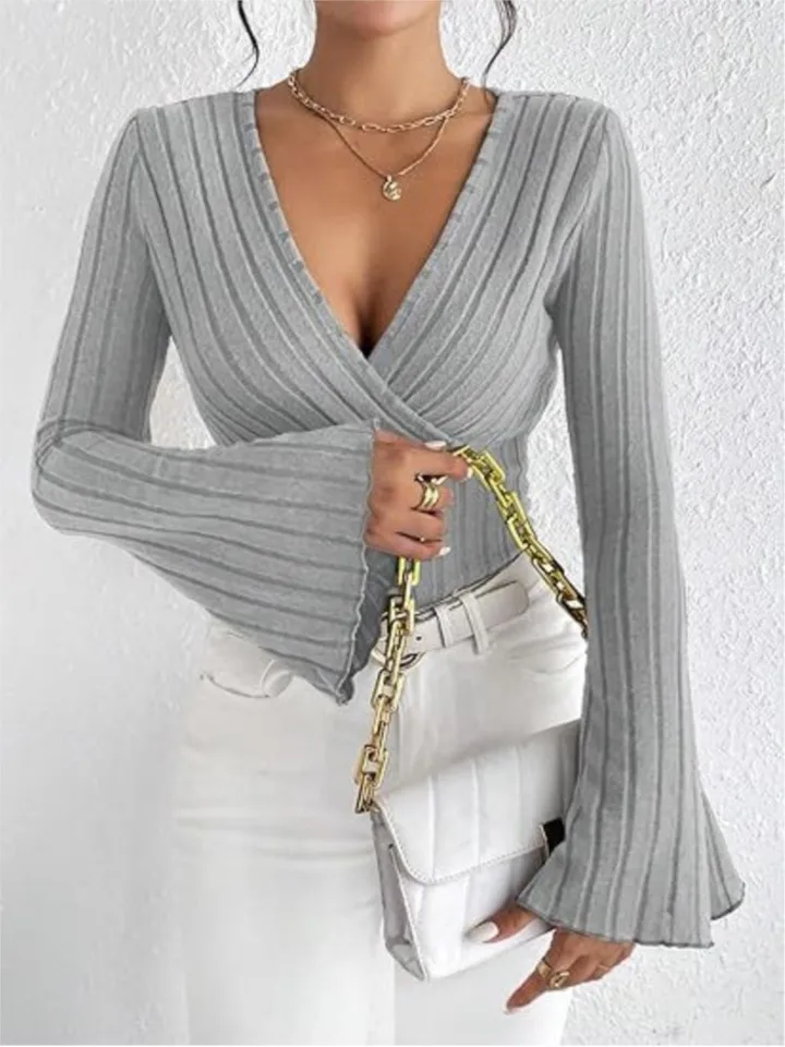 2025 Spring New Rib Knit Sweater Sexy hlboký krk Solid Slipplic Slim Women Blúzka Jeseň Flare Sleeve Bodycon Top ženské oblečenie