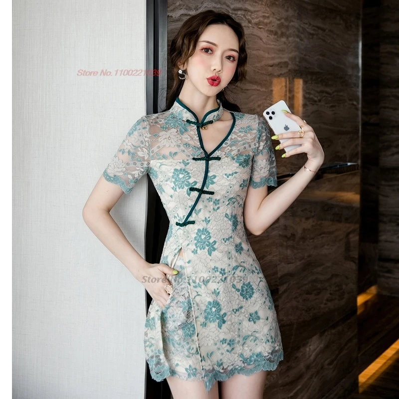 2025 Tradičné čínske banketové šaty vylepšené Qipao National Flower Print Lace Cheongsam Šaty+šortky set hotelové kúpeľné šaty