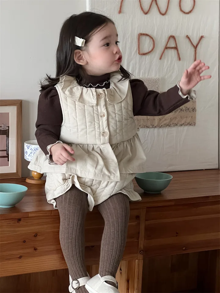 2025 Zima Nové dievčatko bez rukávov oblečenie Set Husté teplé dievčatá roztomilé klop Polded Vesta + PP Shorts 2ks Suit Toddler Outfits