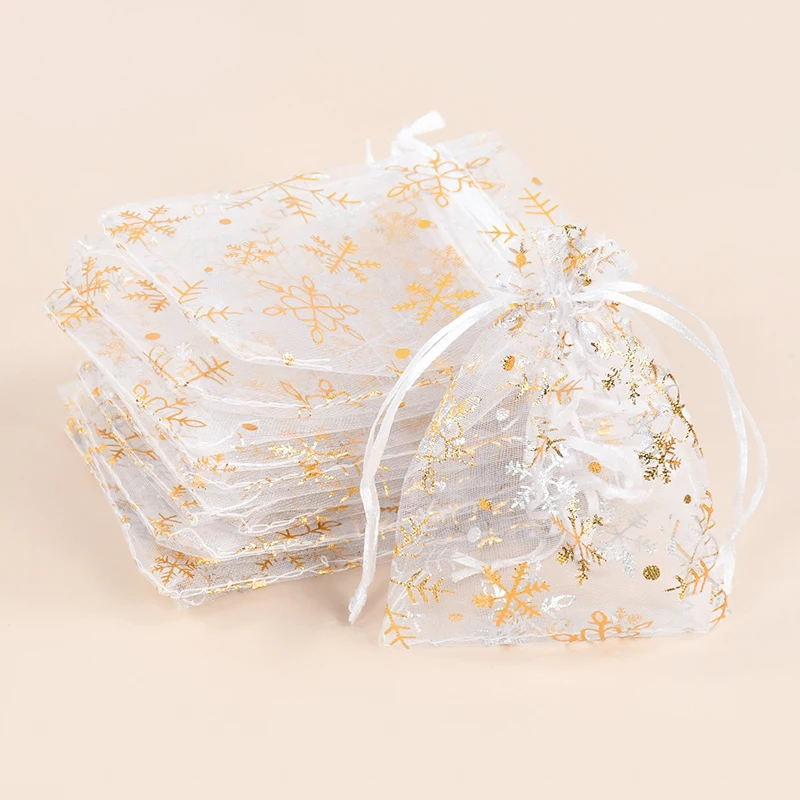20ks Snowflake Organza Darčekové tašky šperky vrecká zlatý strieborný sneh vrecká vianočné večierky narodeniny svadobné cukrovinky Balenie