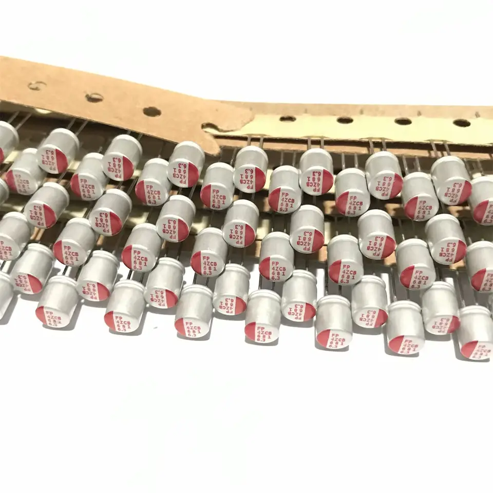 20pcs FP-6.3v680UF 6x8 FP-6R3R3R3R3RE681M-S8JT-FEH Originálny nichikónový hliníkový elektrolytický kondenzátor