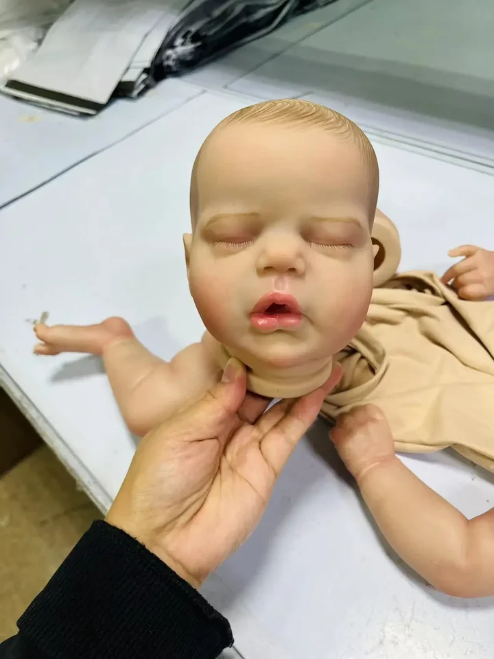 22 palcov už maľovaná renforová bábika spiace Alexis s zakorenenými riasami viditeľné žily súprava sada Bebé Reborn Znak na krku