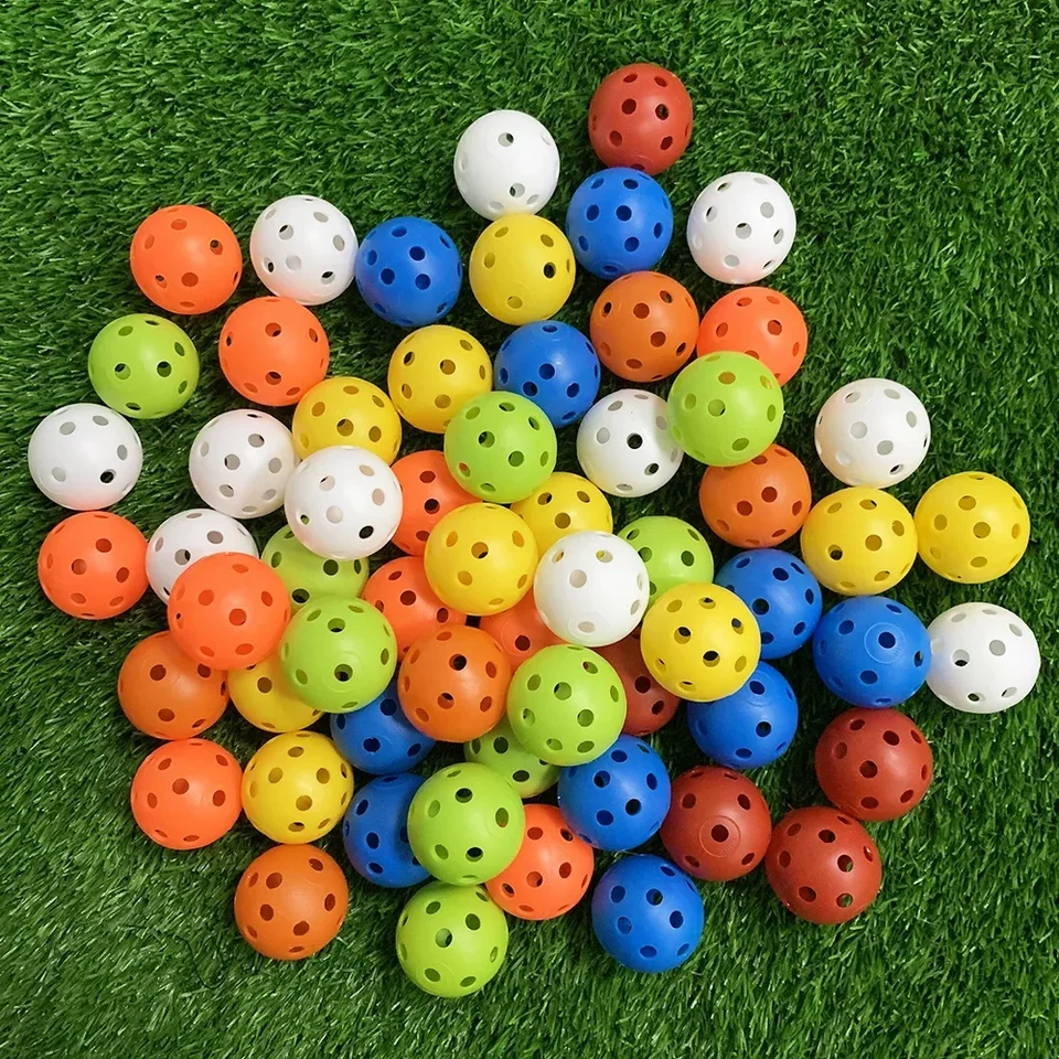 24ks/taška 42 mm vzduchová plastová plastová perforovaná farba vnútorné cvičenie Golfové gule dobré pre vaše domáce zvieratá golfová loptička