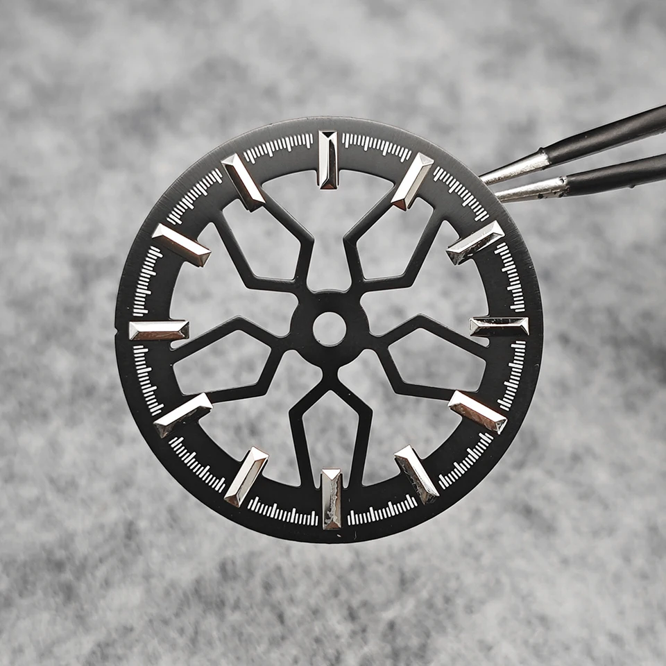28,5 mm Skeleton Duté hodinky modifikované doplnky na hodinky bez žiarivých strieborných nechtov na hodinky pre pohyb NH70