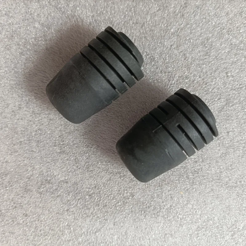 2pcs 81738-2v000 pre Hyundai Elantra Santa Fe Sonata LF Creta Cushion, gumová podložka 817382v000