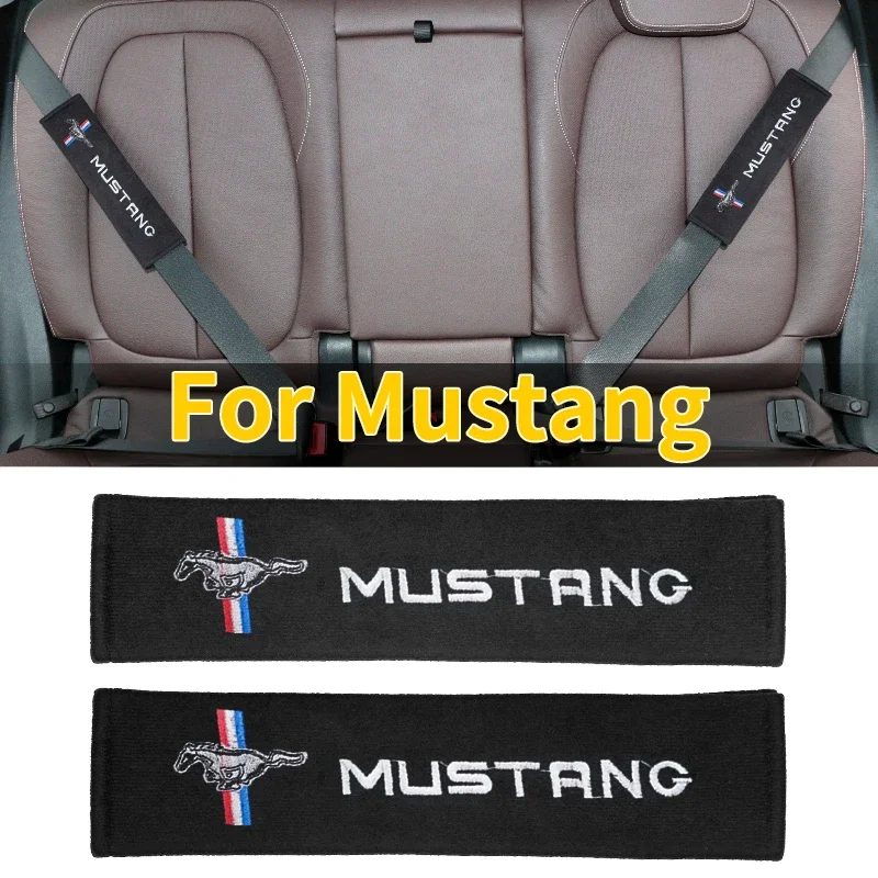 2pcs Car Logo Bezpečnostný pás Cover na ramene Cover Car Cotton Ramer Bad pre Ford Mustang GT500 GT350 Cobra Shelby Focus MK2 MK3 Fiesta