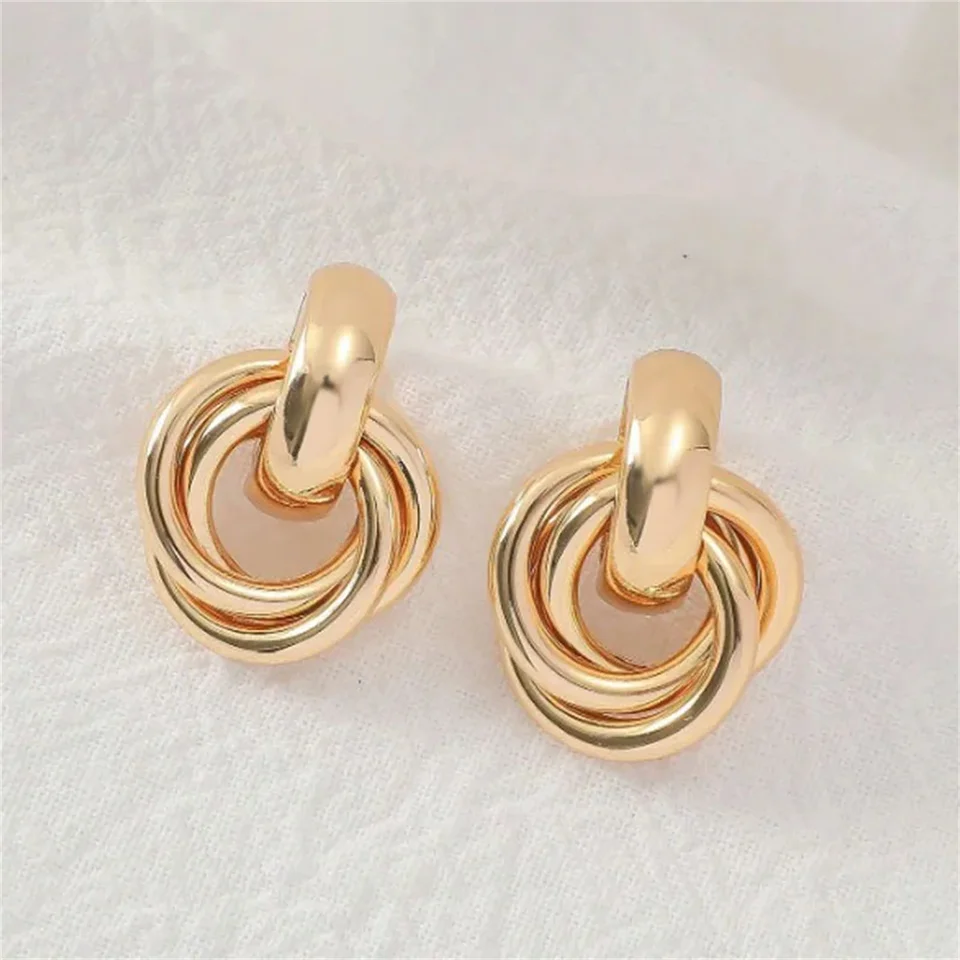2pcs Trendy z nehrdzavejúcej ocele Zlato farebná obruč pre ženy, lesklý roztomilý tragus chrupavka v uší.