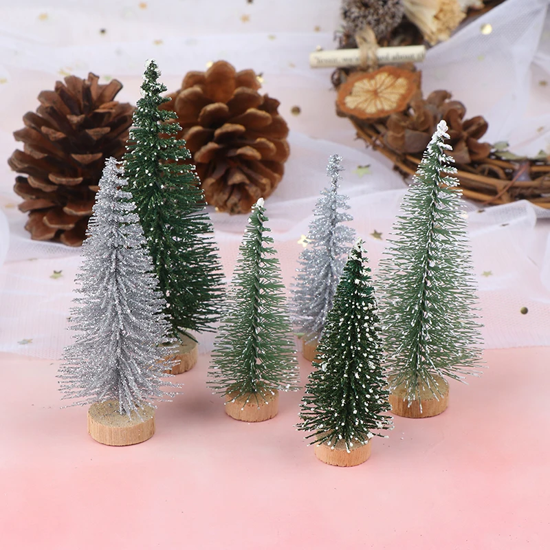 3 kusy vianočný stromček Mini borovica s drevenou základňou domáci stôl Domáca stola Top dekor miniatúry s/l (7/9 cm)