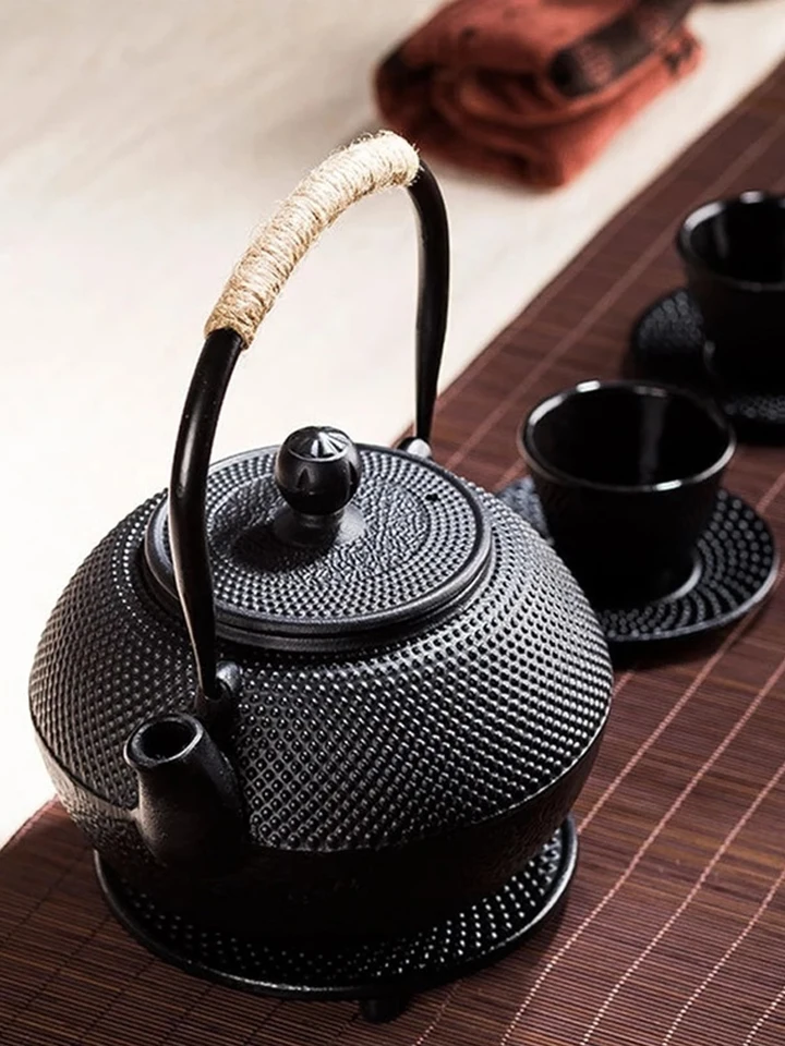 300/1200 ml čierna japonská liatinová kanvica železná kanvica Tetesubin Teapot dodáva s dekoráciou Flower Tea Dekorácie