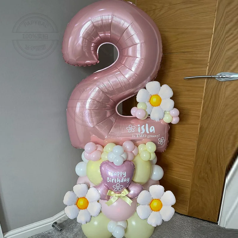 32 palcové ružové číslo biele Daisy s tematickým balónom Set