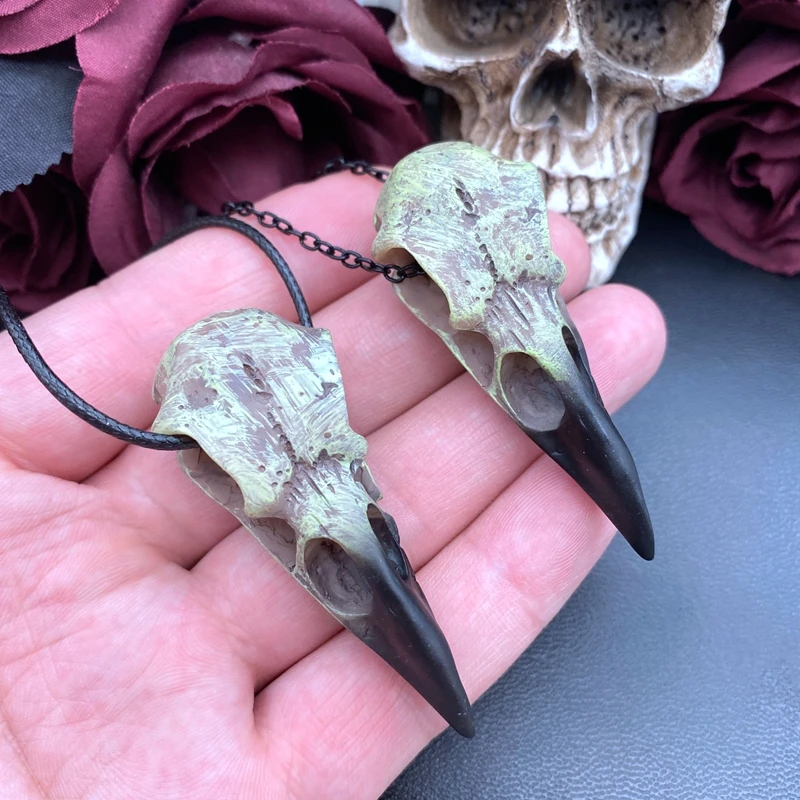 3d Goth Raven lebka náhrdelník replika živice Raven Magpie Crow Gothic Gift Halloween Raven lebka náhrdelník