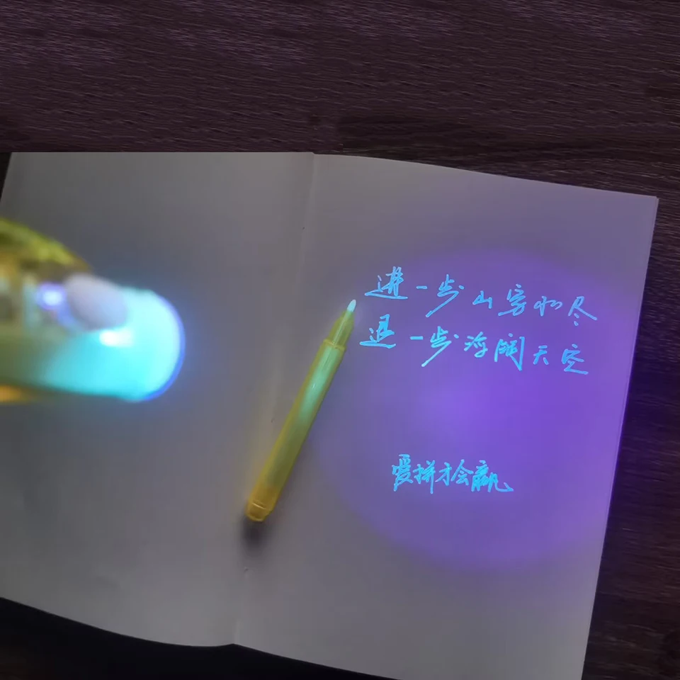 4 ks UV lampa neviditeľné pero Luminous Magic Invisible Marker LED UV LAMP Ballpoint Pen Stonego Secret Message Darčekové pero