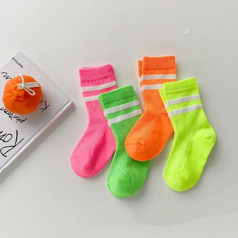 4 páry cukrovinky Farba novej detskej bavlnenej ponožky pre chlapcov batoľatá Dievčatá členky ponožky odobrané nekĺzané detské detské podlahové ponožky Soft Soft