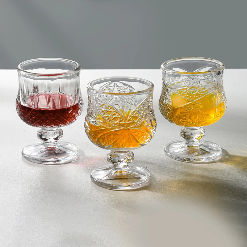 45 ml vinobranie na víno sklo retro pohár s reliéfom vzoru sladké sklo bar KTV White Spirit Transparentné pitné sklo
