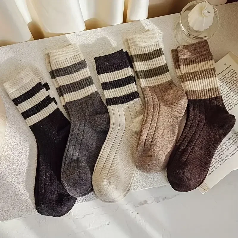 5 párov ponožiek pre ženy vrátane stredných lýtkových ponožiek pruhované ponožky lesného štýlu retro japonský štýl dlhé ponožky Štyri sezóna