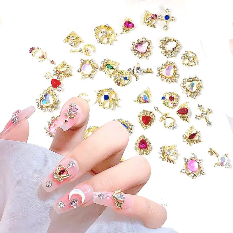 50ks náhodné luxusné nechtové umenie dangle šperky zmiešaný štýl 3D nechty Art Design Design zliatiny nechtových umenie pre falošnú dekoráciu nechtov