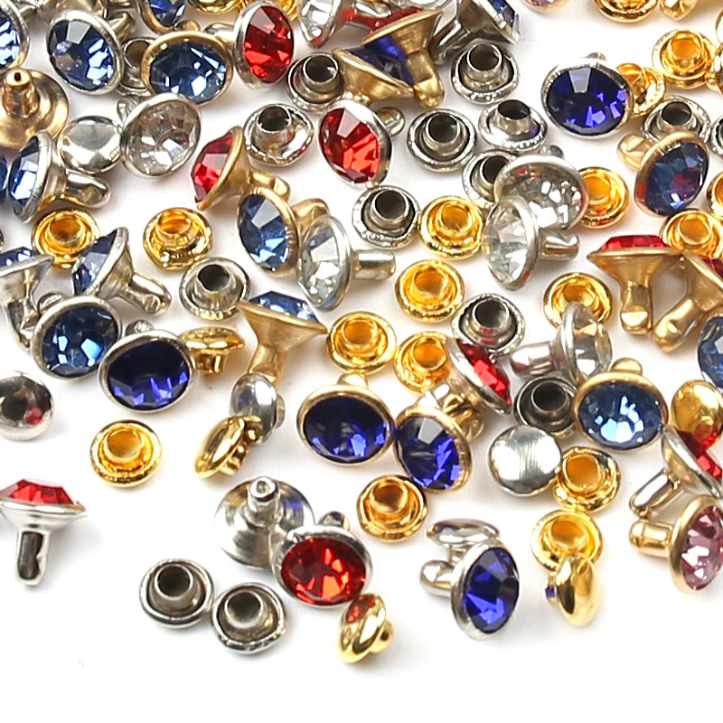 50sety/balenie 8 mm farebný sklenený krištáľový dvojitý čiapka Nivet Stud Rhinestone Nail Spike DIY kožené topánky vrecká na dekoráciu doplnkov