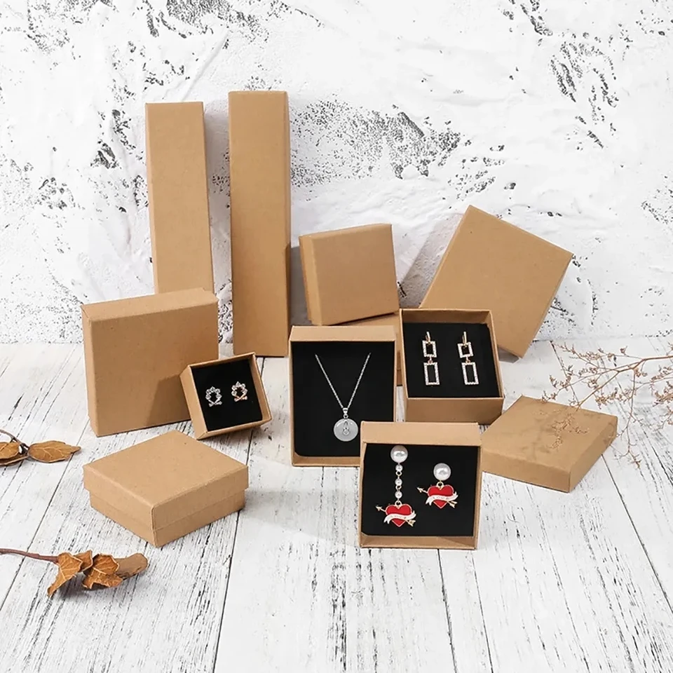 5ks kraft papierové šperky cestovné organizátor Box 7x9x3cm Jewellry Náramok Náhrz náhrdelník Náušnice Darčekový balíček Karton s špongiou vo vnútri