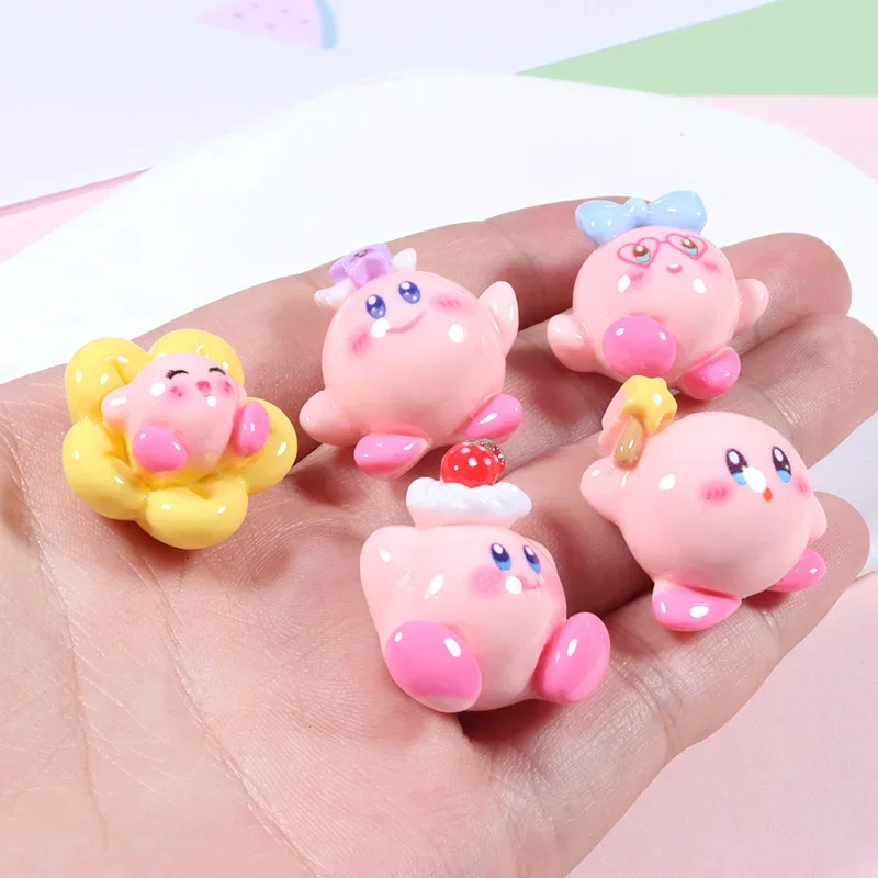5pcs polo-tri-rozmerné kirby živice s plochým kusom klenotnícke doplnky DIY kúzla živicí