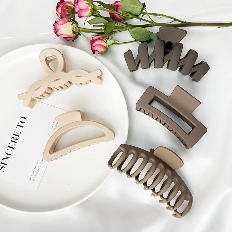 5pcs Solid Color Acryl Matte vlasové pazúry Kórejská kávová béžová béžová klipka Sada pre ženy Barrettes módne vlasové doplnky
