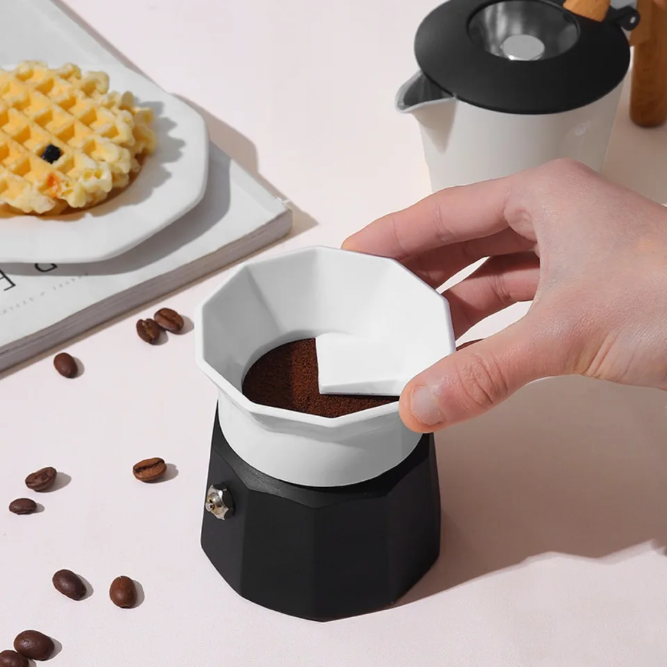 65 mm Moka Pot Tamper Anti-Sill 2/3 šálky rotačný prášok Dávkovací prsteň bez stlačeného práškového práškového prášku kaviarne Distribútor kaviarne