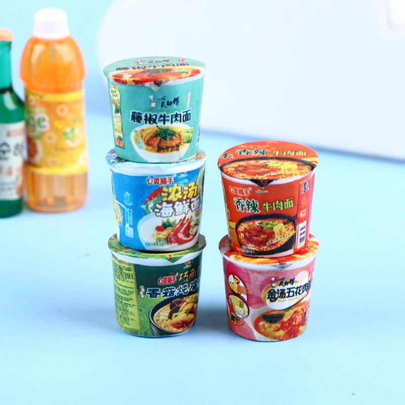 6ks/lot 1:12 Doll House Miniature Mini Instant Instant Noodles Kuchynské jedlo Doplnky pre bábiky House Deti Play hračky darček