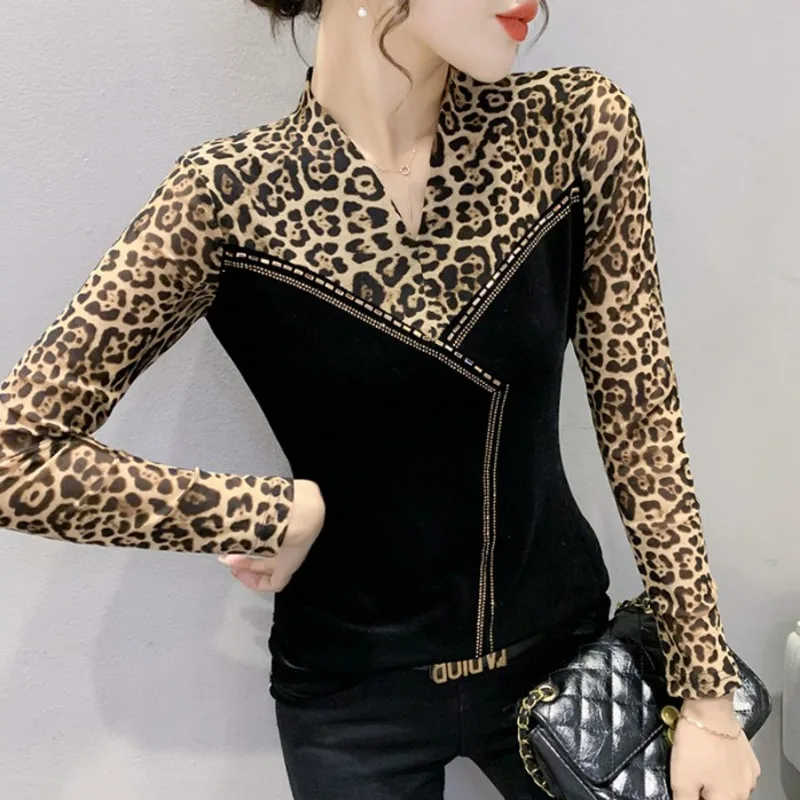 #7940 Spring Autumn Velvet Stvorená sieťovina Leopard T tričko Diamonds v krk sexy príležitostné vinobranie tričko s dlhým rukávom