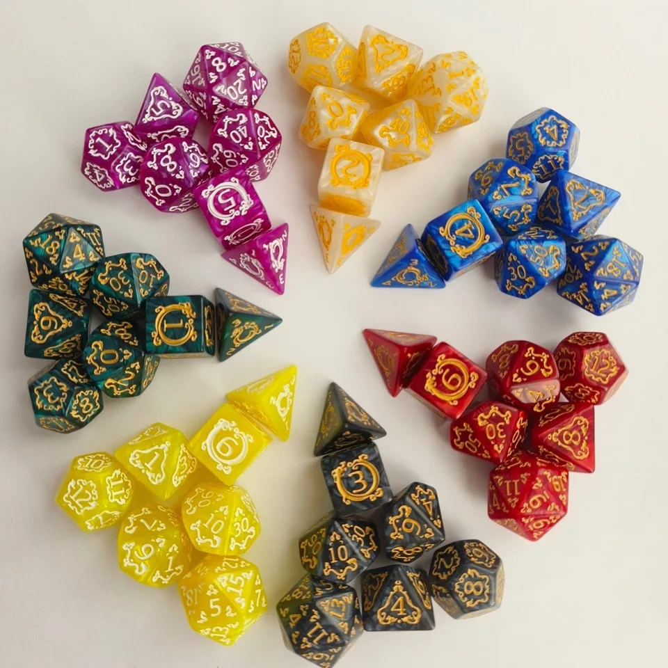 7ks/sset New Dutlowed Out Digital Dice Set Acryl Multificted Game Dice Dragon Pattern Multicolor Board Game pre TRPG RPG