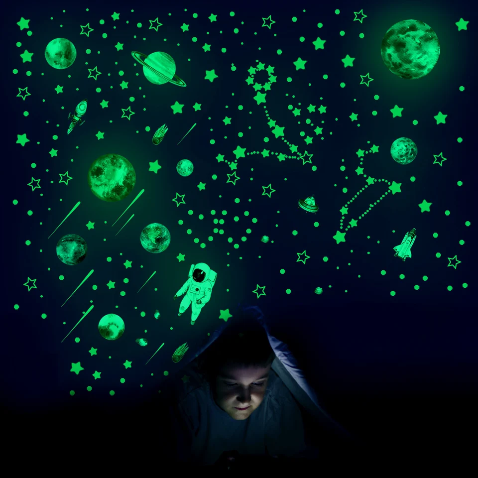 849ks žiaria v tmavých hviezdach Strepky na stenu Žiariace hviezdy pre stropnú svetelnú planétu kozmická loď stena Fluorescenčná hviezda