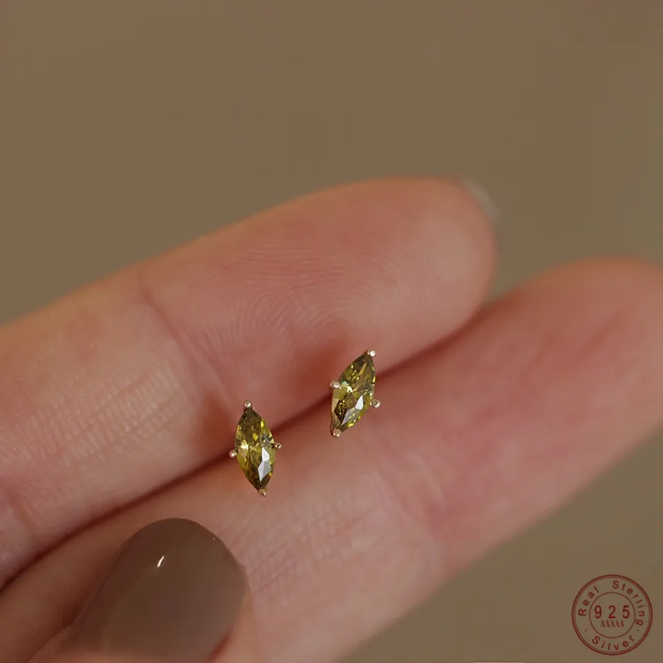 925 Sterling strieborné pokovovanie 14k zlatých náušníc Jednoduché čerstvé olivové zelené náušnice zirkon