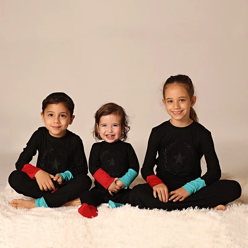 AA SS25-EMBROIDED BASTGE GIRL ROBE MAXI DASKY DEA ROMPERS Set Boy Boys pyžamá rodinné oblečenie