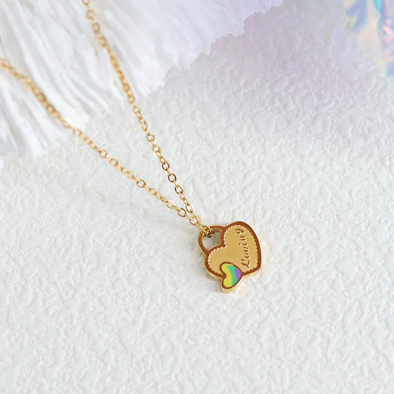 Amaiyllis 18k zlata Minimalistické dvojité kvapky srdca kvapky Olejové maľované písmená retiazky na kosti Love Lock Náhrdelník Náhrdelník Pendant šperky