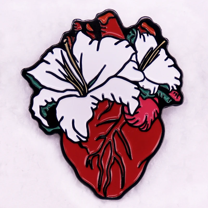 Anatómové srdce s kvitnúcim Lily Smalt Pin Gothic Art Broot Romantic anatomy Anatomical Art Zberateľstvo šperkov