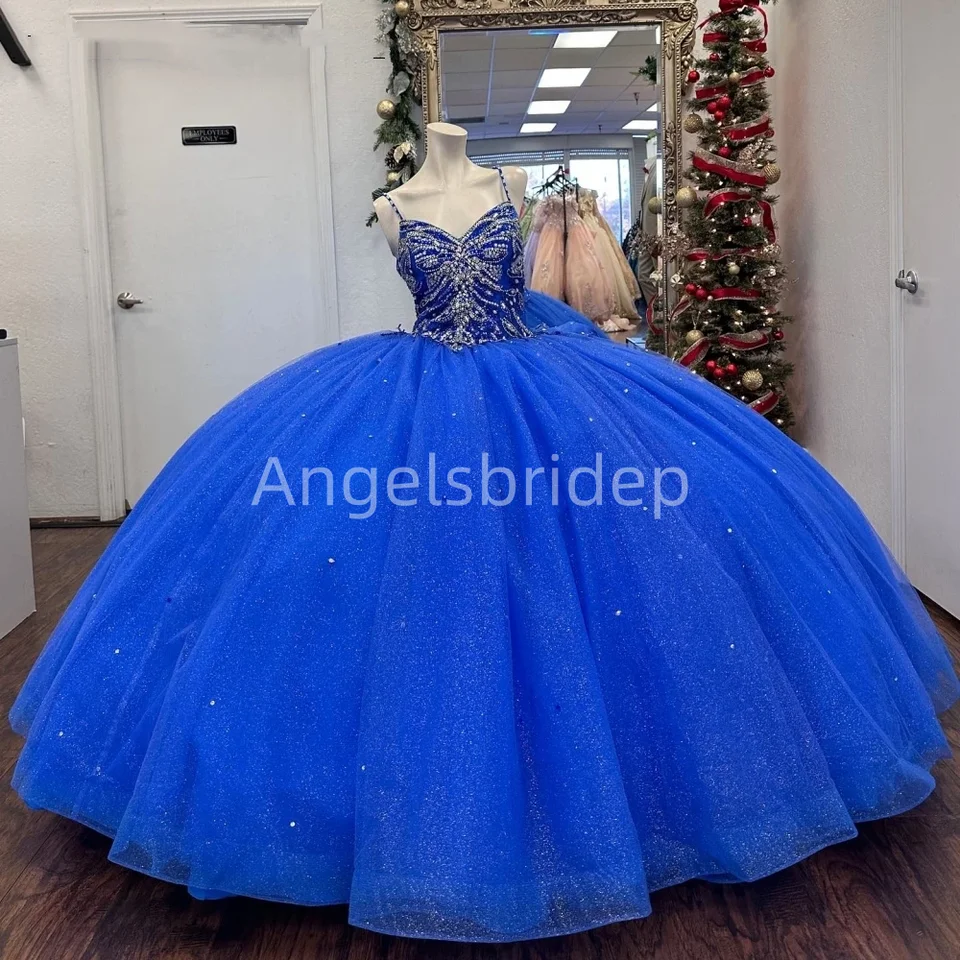 Angelsbride 2025 Royal Blue Ball Gown šaty Quinnceanera s korálkami krištáľový špagety popruhy Bow Vestidos de 15 Anos