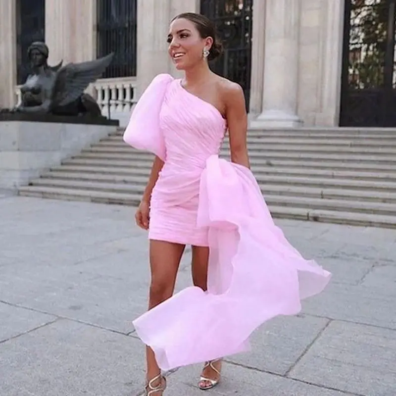 Angelsbridep Pink One rameno večerné šaty Prom Prom Dress Short Puffy Ruckves Pleat Organza Formálne šaty nad kolenným zipsom