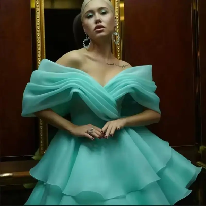 Angelsbridep tyrkysové krátke domáce šaty Vestidos de festa sexy mimo ramena Sprievod juniorské formálne plesové šaty prispôsobené