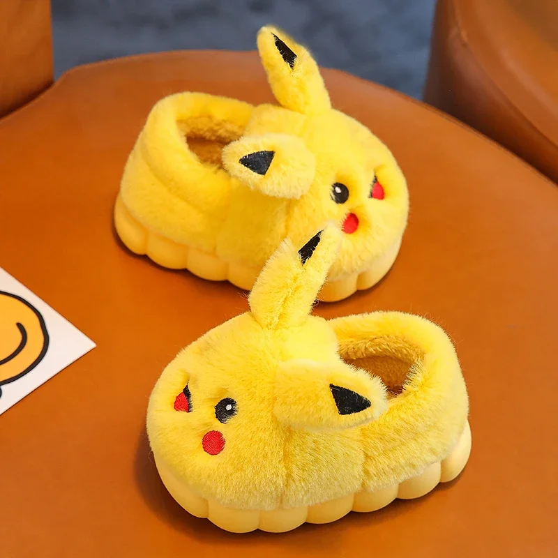 Anime Pikachu Jeseň/zimná zimná roztomilé ploché plyšové papu mäkké podrážky nekĺzajú teplé vnútorné domáce bavlnené topánky vianočné darčeky