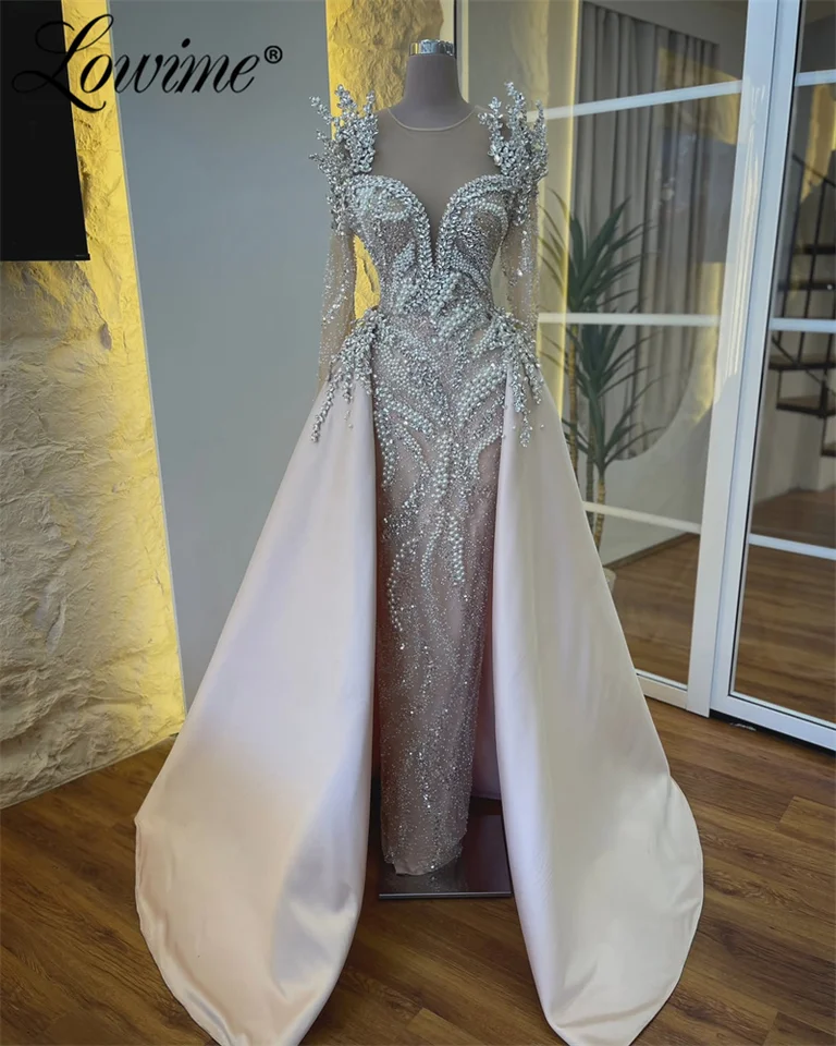 Arabské šampanské večerné šaty s odnímateľným vlakom s dlhým rukávom Crystals Pearls Celebrity Dresses Prispôsobené plesové šaty