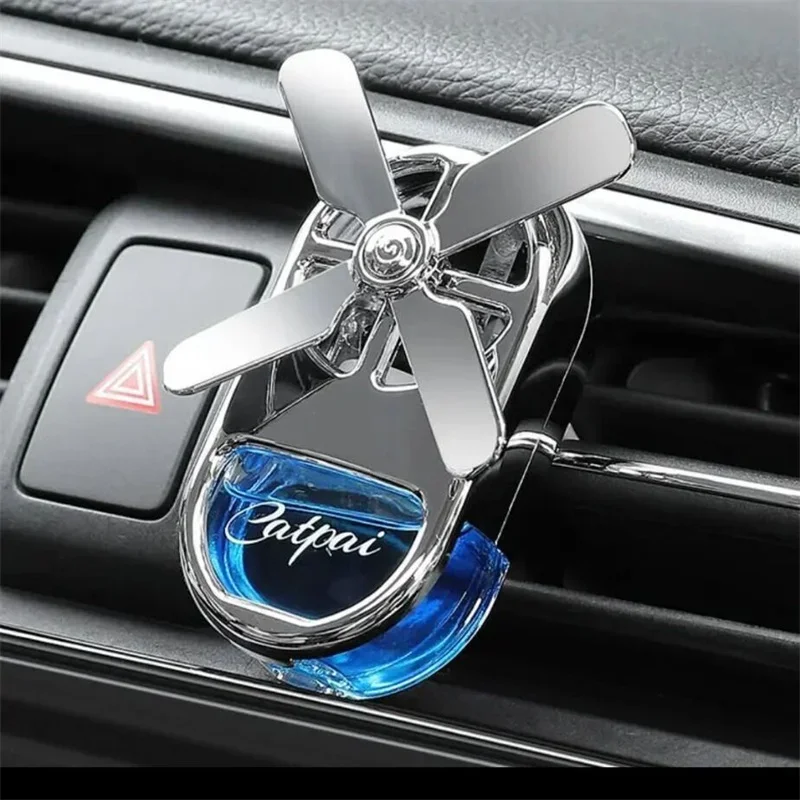 Automobilový parfum klimatizácia výstupný ventilátor vozidla Vnútorná dekorácia aromatereatment dekorácia automobilová vôňa vôňa trvalé svetlo
