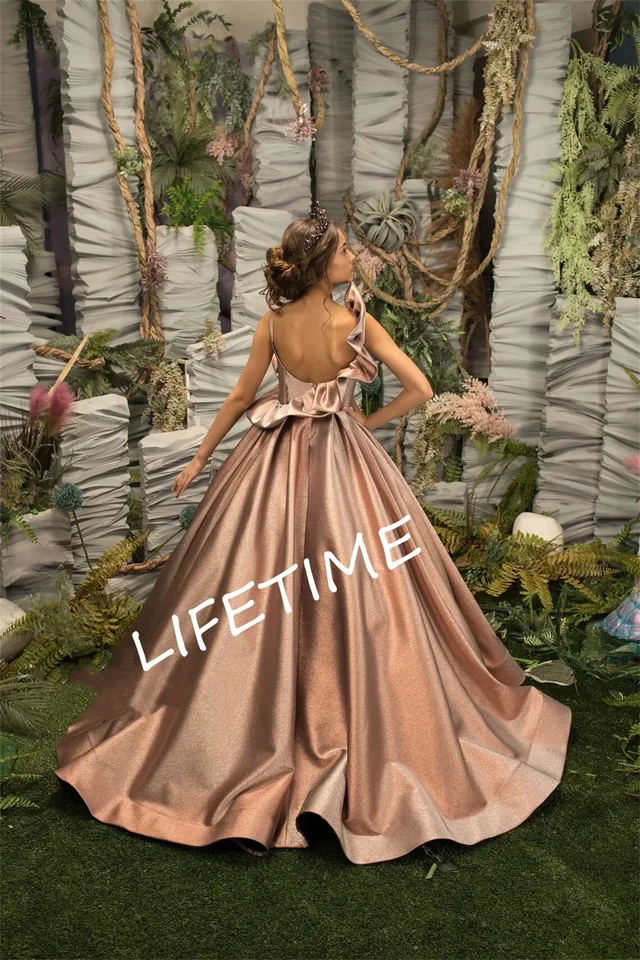 Backless Rose Gold Flower Dievčatá na svadobné saténové dlhé voláre Podväzky Formálne plesové guľky First Communion Wear