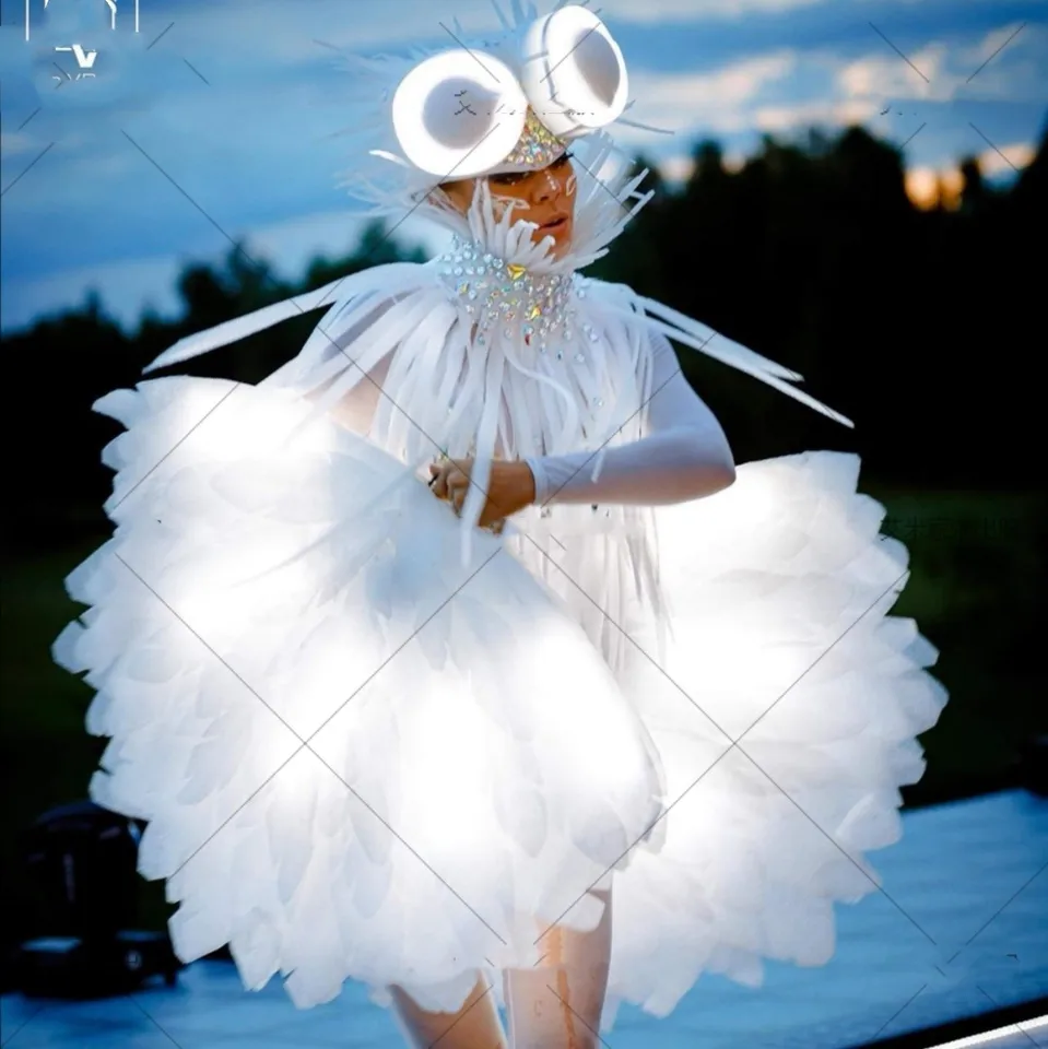 Biela LED Luminous Headress Luminous Fan Sexy Gogo Bar DS Interaktívny kostým