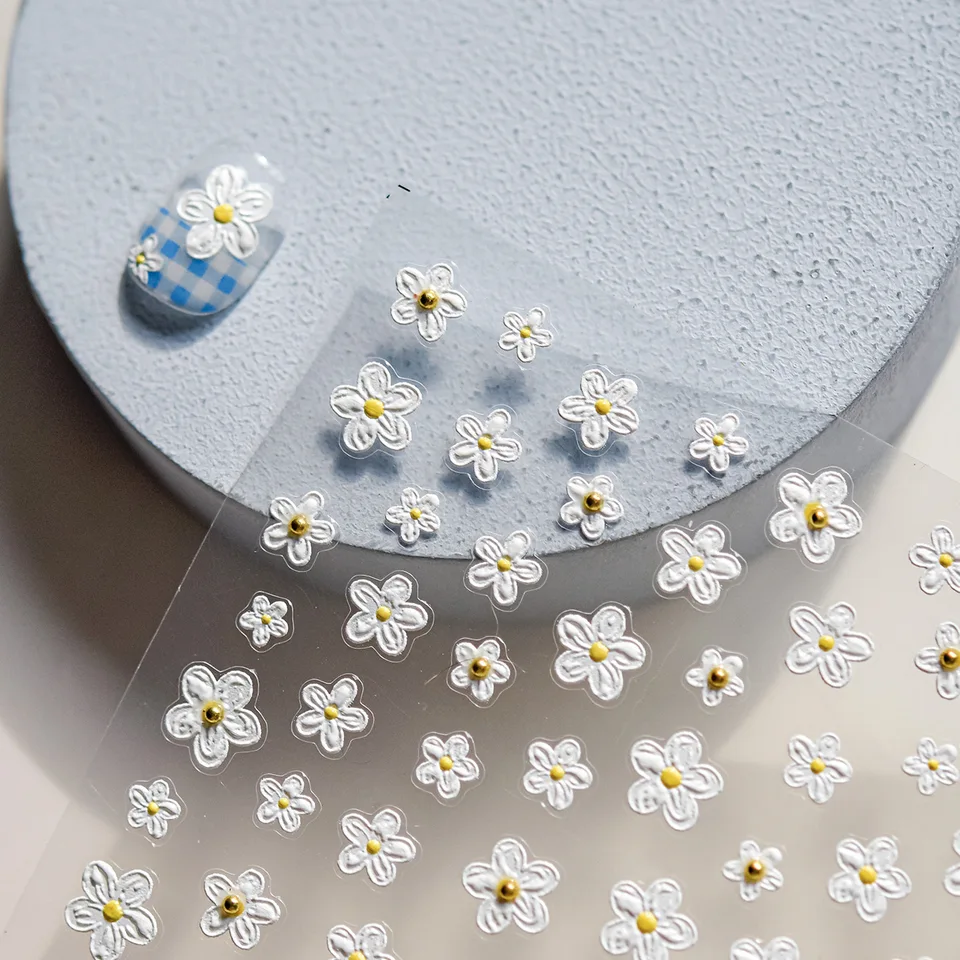 Biele Daisy Flower Gold Práce lepidlo 5D okvetné okvetné okvetné okvetné okvetné okvetné okvetné okvetné okvetné nálepky na nechty