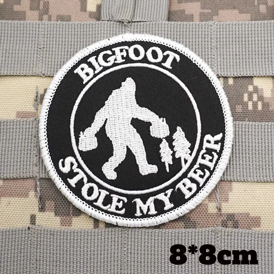 Bigfoot ukradol moje pivo Vojenské taktické vyšívané záplaty Batohový odznak s háčikmi na odevy