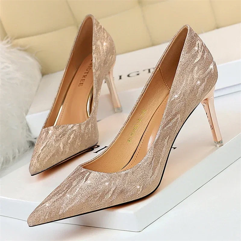 Bigtree 2025 New Spring Woman Pumps Sexy banketové večierky Svadobné striptéry Pätky tenké plytké špicaté flitrové topánky