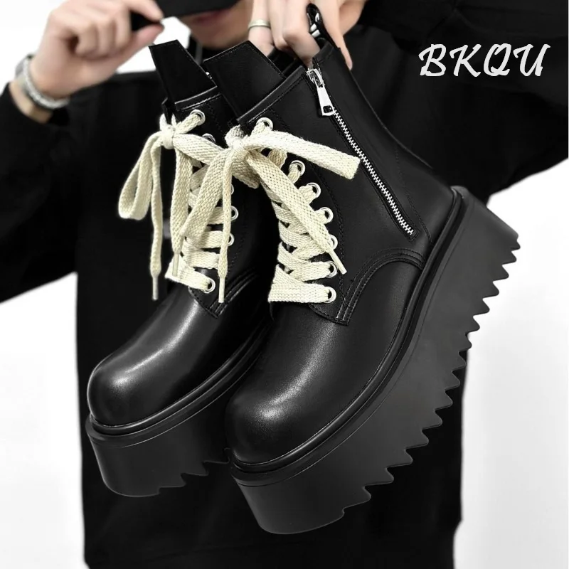 Bkqu anglický štýl zips Chelsea topánky Men výškové motocykle topánky jeseň zima vysoká horná suma podrážky plus